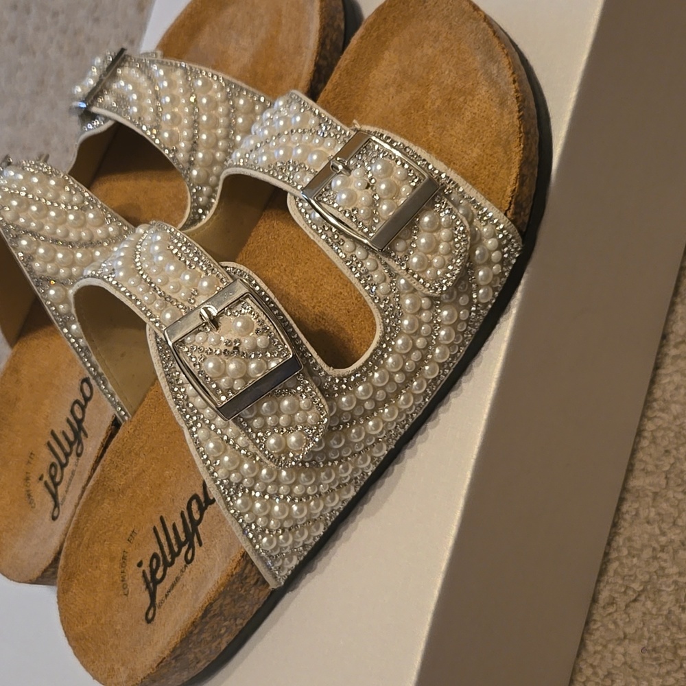Jellypop Cream Pearl Buckle Sandals - Picture 3 of 6